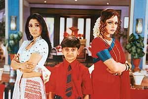Gharwali Uparwali Aur Sunny: Wifely tales