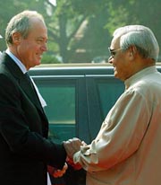 Prime Minister Atal Bihari Vajpayee greets his Hungarian counterpart Peter Medgyessy during a welcoming ceremony at Presidential Palace in New Delhi 