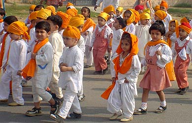Tiny tots of Cute Nursery School take part in a parbhat pheri