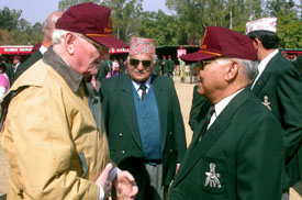 Lieut-Gen Ashok Chaki interacts with Major Richard Poole, who once served with the Regiment