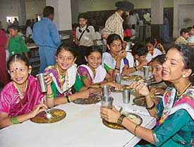 Students of Mangu Bai Dattani Vidyalaya, Borivilli, Mumbai, get together in the Shivalik Public School mess for lunch before leaving for Mumbai on the last day of the National Childrens Festival