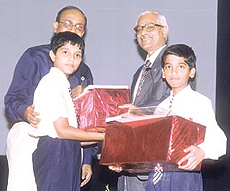 Gaurav and Suryakanth, representing Kendriya Vidyalaya-Anta, receiving the first prize.
