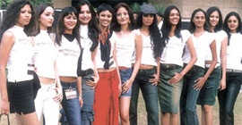 Winners of the regional round of Metropolitan Top Model India Contest 2003