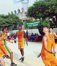 Cagers of hosts St Xaviers Senior Secondary School, Sector 44, and New Public School, Sector 18, involved in a keen tussle
