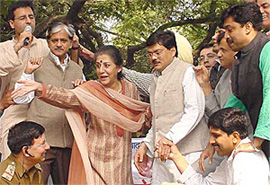 Indian Youth Congress President Randeep Surjewala, Congress leaders Anil Shastri, Ambika Soni, Mukul Wasnik Ahmed Patel, Delhi Youth Congress President Rajesh Lilothia along with Congress workers stage a demonstration against Union Minister, Dilip Singh Judeo in front of the AICC office in New Delhi on Monday.