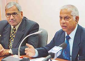 Mr Yash Pal Mahajan, Chairman of the Board of Governors, addresses a press conference at the National Institute of Technical Teachers Training and Research in Chandigarh