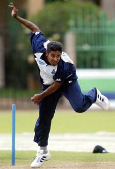 Sri Lanka's Chaminda Vaas bowls during a training session in Colombo 