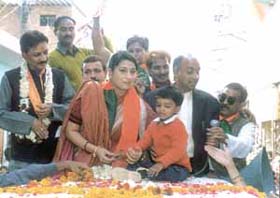 Tulsi along with Vijay Goel canvassing for Chandni Chowk BJP candidate Dharamveer Sharma