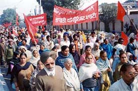 CPI workers gherao the Deputy Commissioners office in Amritsar