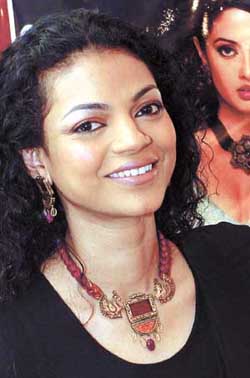 Model Nayanika Chatterjee during the jewellery exhibition, Naqaashi