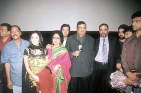 Nana Patekar, Sharbani Mukherjee, Suchindra Bali with his mother Vyjayanthimala at the Waves cineplex in Noida
