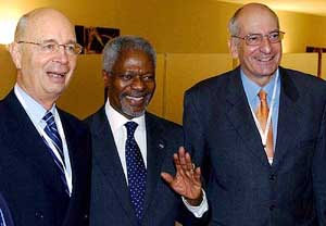 Swiss federal president Pascal Couchepin, UN Secretary General Kofi Annan and German Klaus Schwab, founder and executive chairman of the World Economic Forum