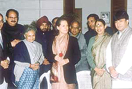 Delhi Chief Minister Sheila Dikshit, along with Cabinet colleagues, called on Congress president Sonia Gandhi in the Capital on Tuesday.
