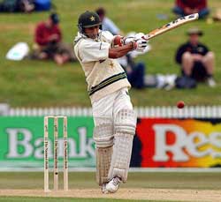 Yasmir Hameed pulls a ball on the third day of their first Test