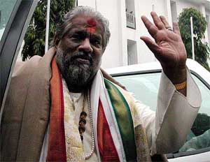 Controversial godman Chandraswami outside the special court in New Delhi