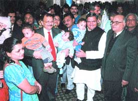 Dr Anup Gupta, Director, IVF & Fertility Research Centre, and Dr Yoganand Shastri, Delhi Health Minister