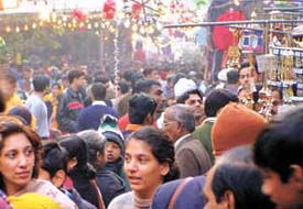 Shoppers brave the wintry weather at Janpath