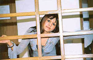 Sonu Kakkar... MTV best debutant trophy.