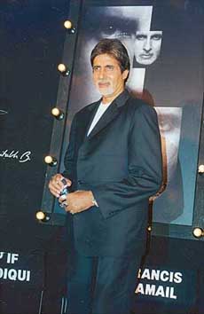 Aetbaar will show Amitabh in the role of a dad again