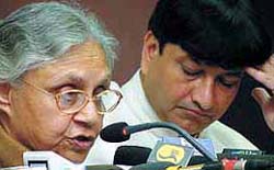 Chief Minister of Delhi Sheila Dikshit and Minister of Power Haroon Yusuf at a Press conference