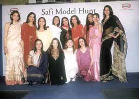 Participants at the Hamdard Safi Model Hunt contest