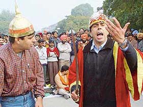 A street play ‘Taaj Mahal Ka Tender’ directed by Rajiv Mehta in progress at the Plaza, Sector-17, Chandigarh