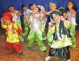 Children present a Punjabi dance item during "Kisme Kitna Hai Dum" at Baba Makhan Shah Labana Bhavan in Sector 30