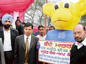 Mr Anurag Verma DC, Ludhiana, inaugurates “Vande Matram” Scheme in the district at Government Elementary School, Nandpur (Sahnewal), on Monday.