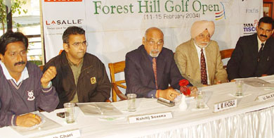 Sampath Chari,Kshitij Saxena, L.M. Khosla, Lt Gen K.S. Mann and Mr Vijay at a Press conference at Forest Hill Golf Club in Chandigarh 