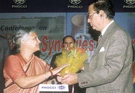 Delhi Chief Minister Sheila Dikshit being welcomed by Ravi Wig, president, PHDCCI, at a conference of the chief ministers of Northern states in the Capital.