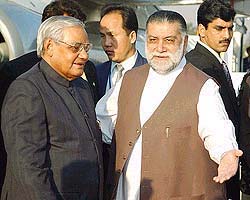 Mr Vajpayee and Pakistan Prime Minister Mr Jamali