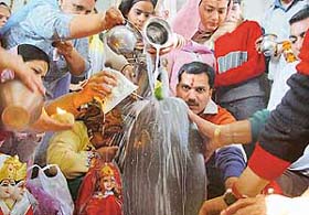 Flow of devotion: Devotees offer milk on Mahashivaratri in Chandigarh