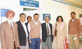 Dignitaries from Pakistan with doctors of the Dayanand Medical College and Hospital
