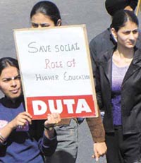 The Delhi University Teachers Association today organised a massive rally to demand the withdrawal of the UGCs Modal Act for the Universities. The teachers gathered at Ferozeshah Kotla Ground this morning and marched to the UGC office. They presented a memorandum to the UGC Secretary. The Act is nothing but a step towards privatisation of higher education, according to DUTA president Aditya Narayan Mishra. 