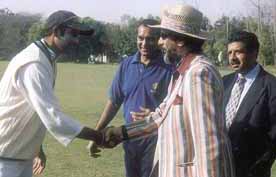 Teri director Dr R K Pachauri being introduced to South Zone captain Sadagopan Ramesh at the Teri Oval ground.
