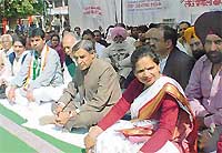 Mr Pawan Kumar Bansal, MP, accompanied by Ms Kamlesh, Mayor, and other supporters of the Congress