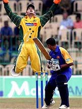 Australian wicketkeeper Adam Gilchrist celebrates the dismissal of Sri Lankan batsman Tillakaratne Dilshan 