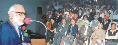 Prof M.G.K. Menon delivers a lecture on "Ethical issues in science and technology"