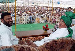 Haryana Chief Minister and Indian National Lok Dal President Om Prakash Chautala (right) and MLA Jasbir Mallour at a rally in Naggal (Ambala) on Sunday. 