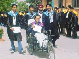 Graduates of Government College for Boys receive their degrees