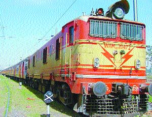 The Railways should take steps to prevent thefts on trains