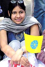 An activist of the Disabled Rights Group sits on dharna outside Nirvachan Sadan in the Capital 