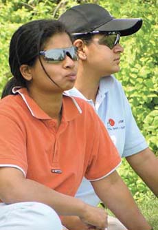 Eves add a dash of glamour to the Royal Challenge Indian Open Golf Champion-ship on the penultimate day at the Delhi Golf Course on Saturday.