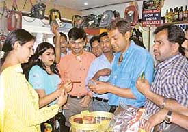 Bobby Deol surrounded by fans at Bhatias International Supermarket in Chandigarh 