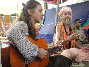 A foreigner sadhu and his disciple enjoy music
