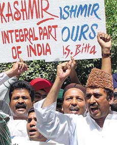 Activists of the All-India Anti-Terrorist Front protest against the double standard adopted by General Pervez Musharraf