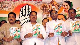 Senior Congress leaders Krishna Murthy, D Srinivas, Muddu Krishna Naidu and P Upendra at the release of the election manifesto