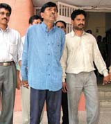 Two persons arrested by the Crime Branch with an antique idol of Asta Dhatu in the Capital 
