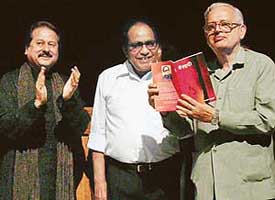Pt Gautam Kaul releases Dr Sardar Anjums book Bekhudi at Tagore Theatre