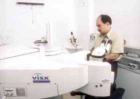 Padamshree Vipin Buckshey, optometrist and contact lens specialist at Visual Aids Centre